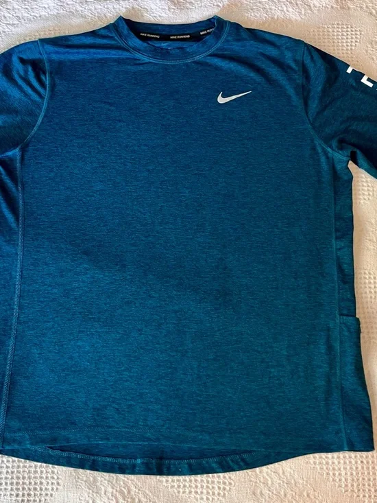 Nike Deep Teal Blue Heather Long Sleeve Runners Top with Peloton Sleeve Logo - Picture 2 of 11